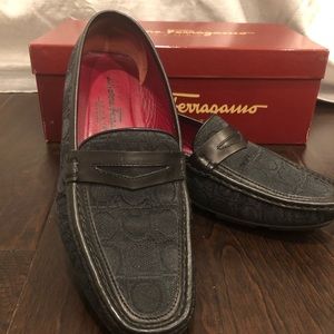 Black Salvatore Ferragamo Driving Loafers 7 1/2